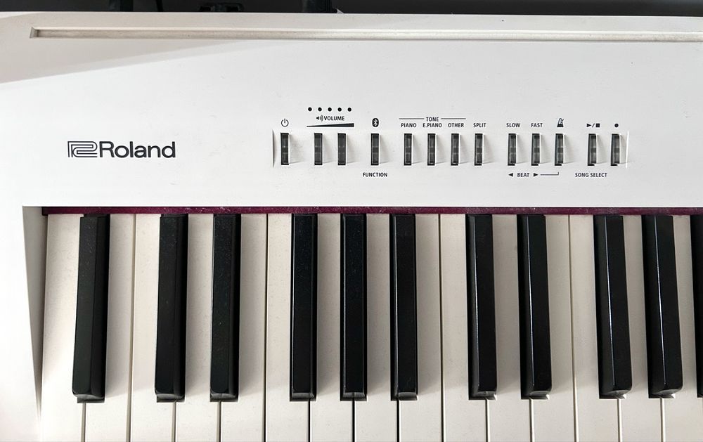 Pian Roland FP-30 White