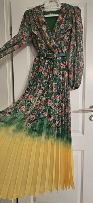 Vând rochie elegantă