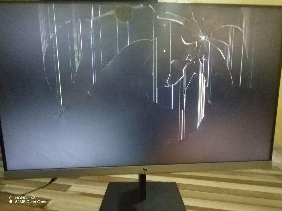 Продам Монитор HP на запчасти