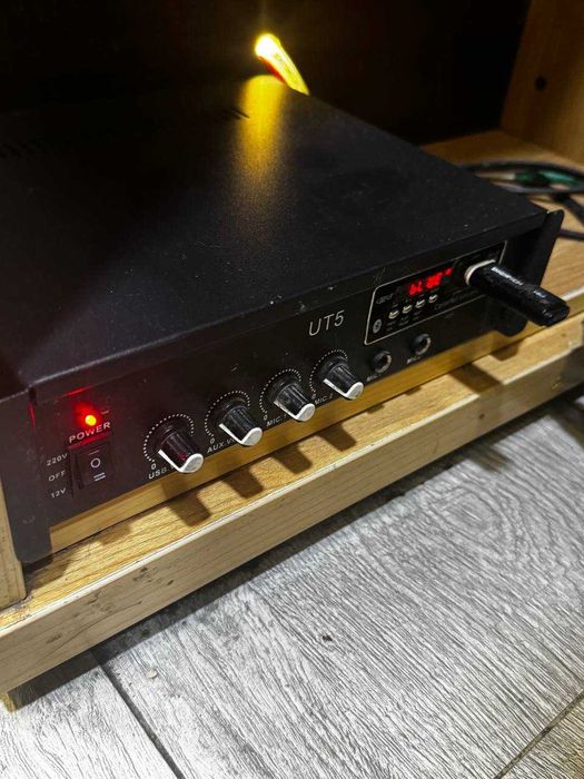 Усилитель UT5, отличное состояние.
