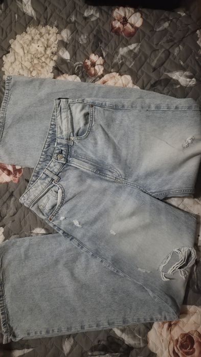 Нови Дамски дънки Divided HM