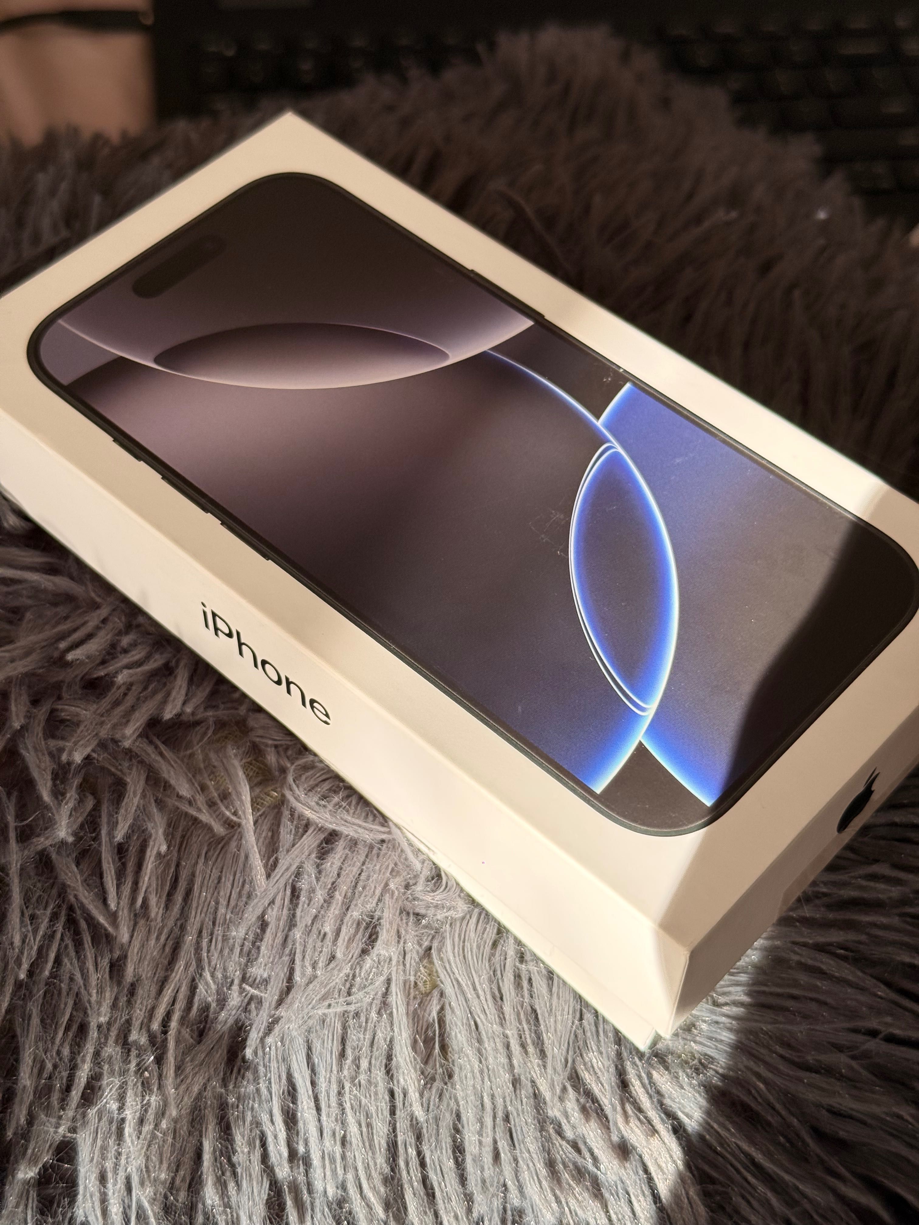 Iphone 16 Pro с гаранция