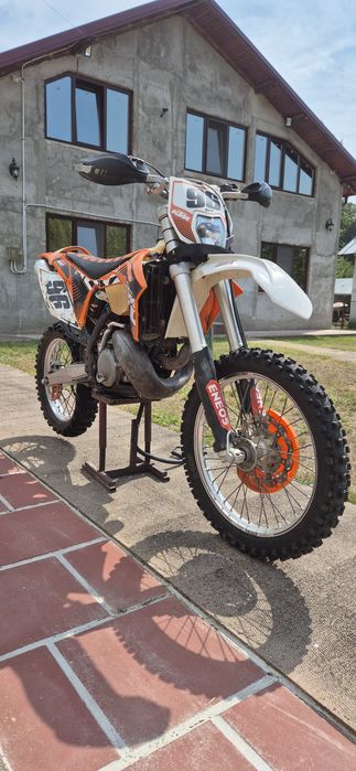 Vând KTM EXC 300 2012 înscrisă cu număr negru