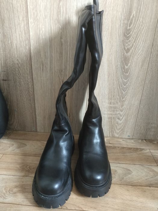 Продам зимный женскую обувь новый 38 размер