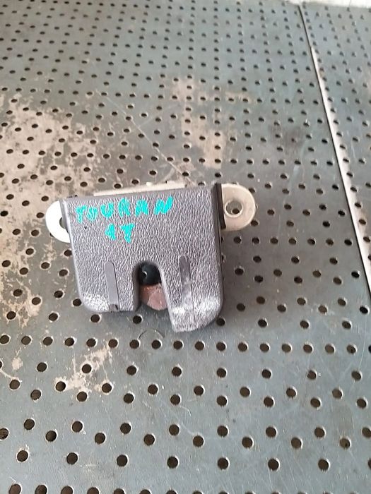 Broasca haion vw touran 1t 1t0822505f