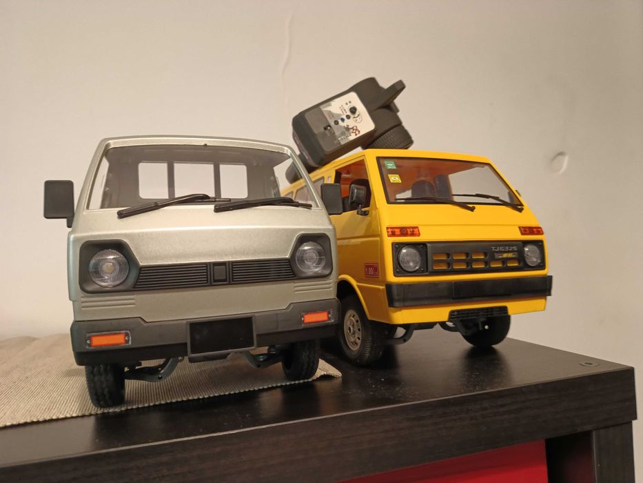masina 1/10 Wpl d-42 4x2 nefolosit 30 cm L si camioneta D12