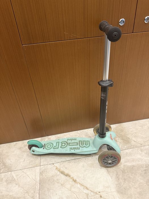 Продам детский самокат Micro Mini Deluxe