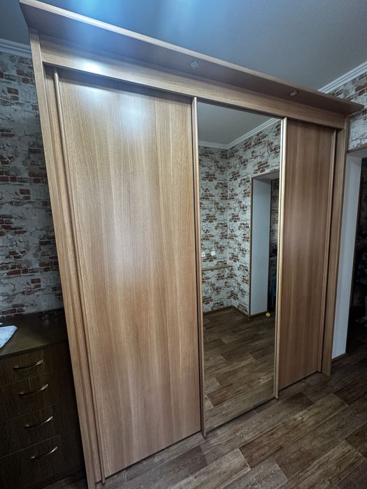 Продаю шкаф-купе