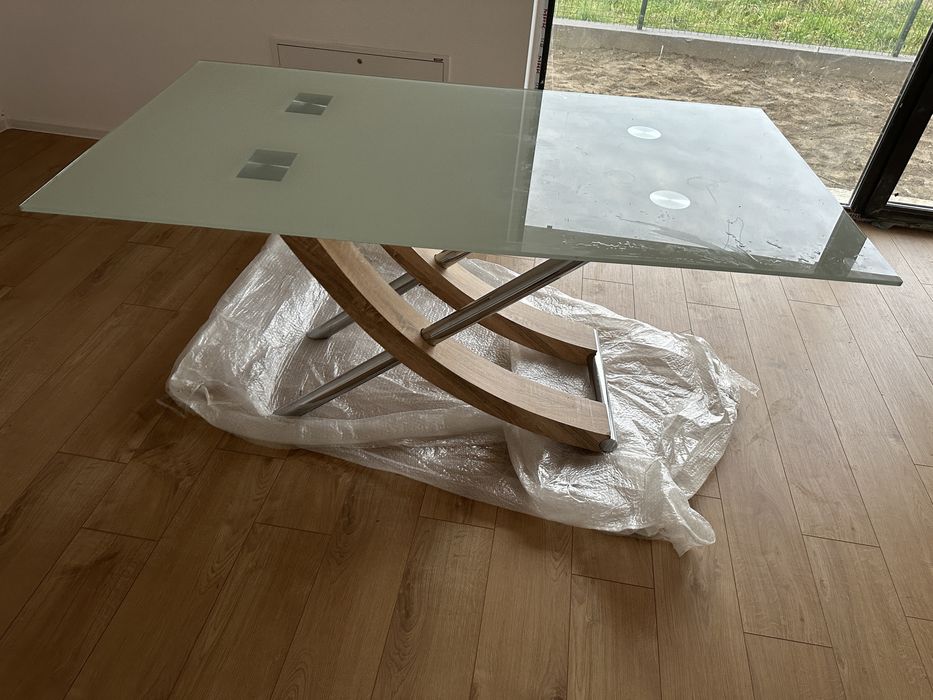 Masa sticla sufragerie /bucătărie