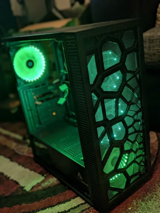 Okazie ‼️ Carcasa Alphagear ATX - 4 ventilatoare - Impecabila !