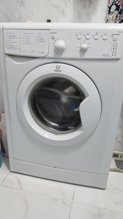 Стиральная машина в хорошем состоянии