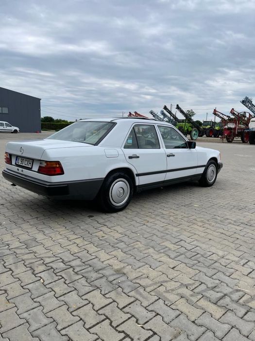Mercedes Benz W124