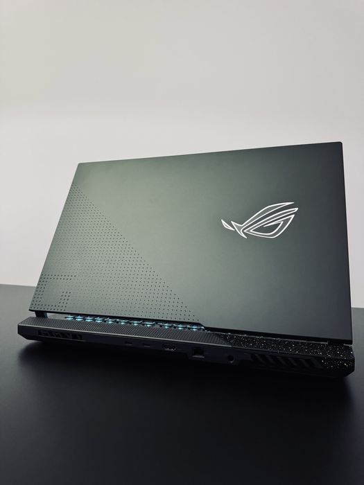 Laptop Asus Rog Strix G713RW
