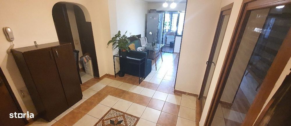 Apartament 4 camere, 93mp, decomandat, metrou, zona Drumul Taberei