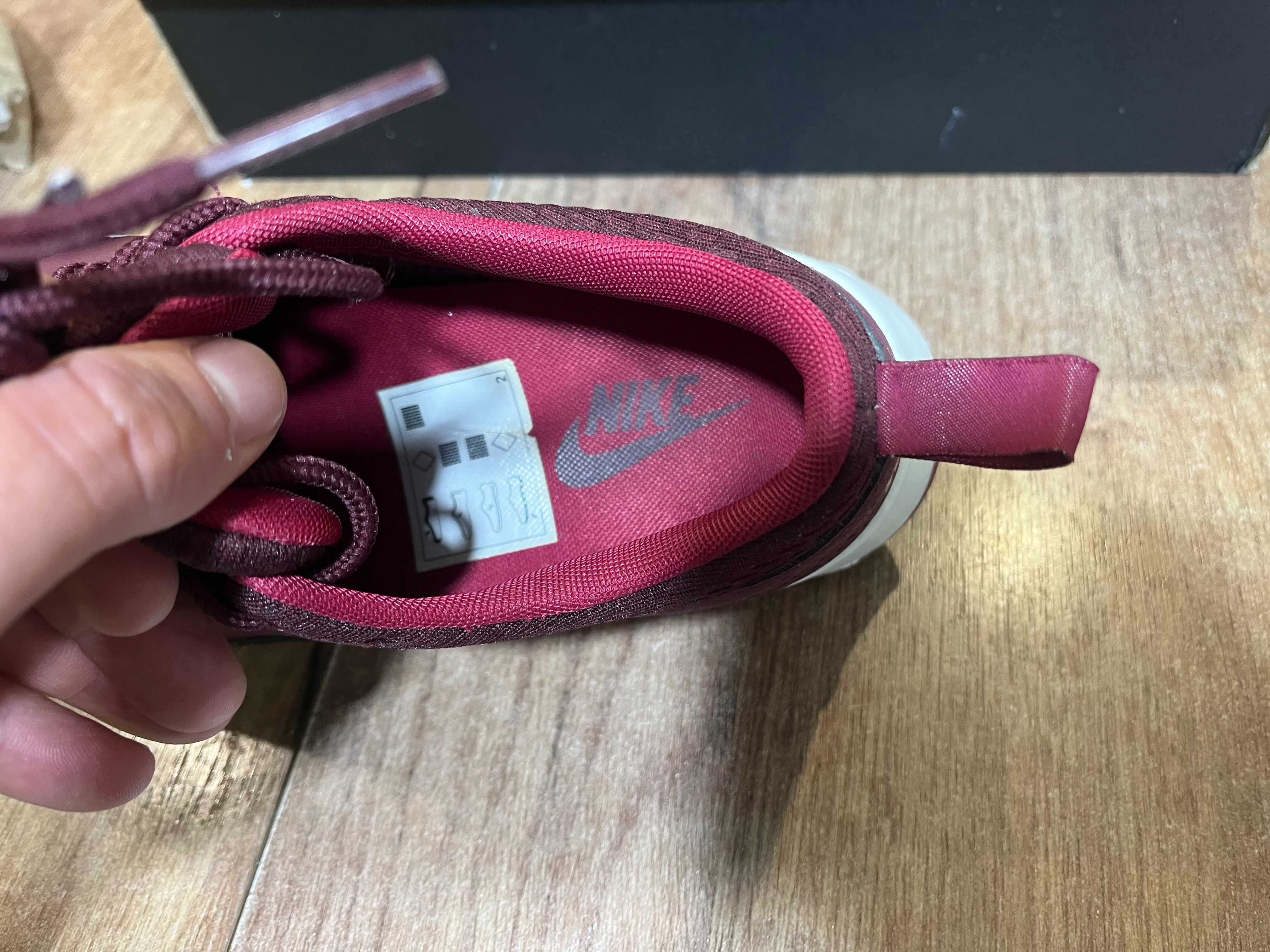 НОВО *** Оригинални Nike Air Max Thea Night Maroon/Nbl Red