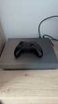 Vând Xbox one x 1TB Gold Rush Special Edition