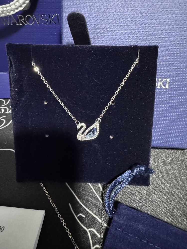 Lantisor Swarovski lebada albastru