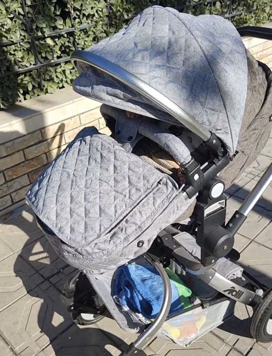 Детская коляска с автокреслом и сумкой