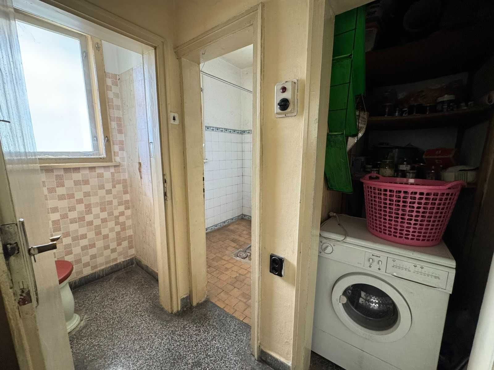 Тристаен до автогара Юг