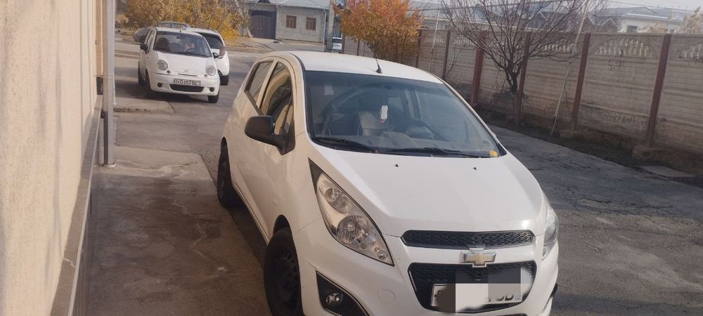 Автомобил СПАРК сотилади