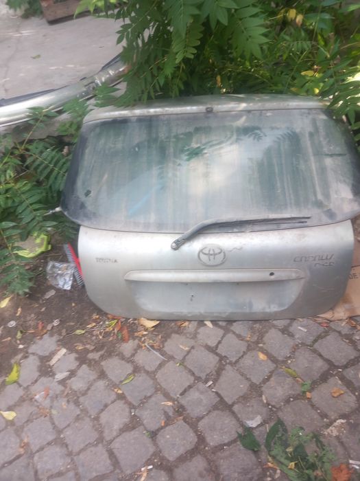 Заден капак за Toyota Corolla 2003 година