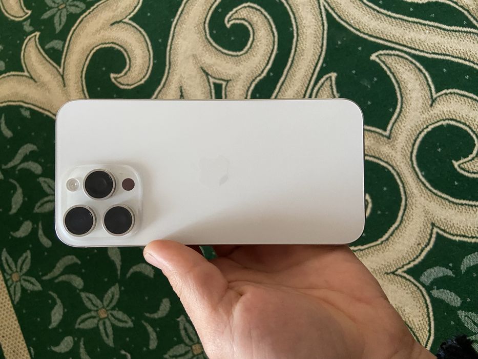 Айфон 15 про макс сатылат срочно