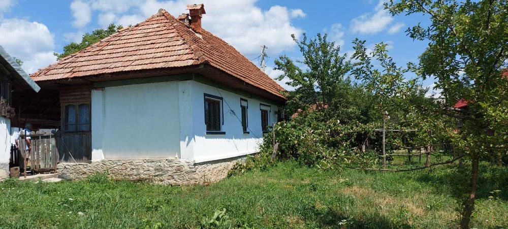 casa de vanzare + teren intravilan com Polovragi