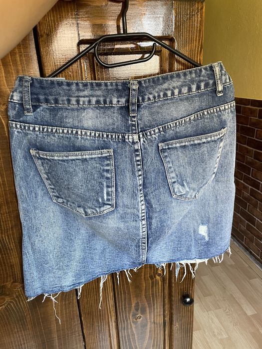 Fusta blugi , marimea M/L