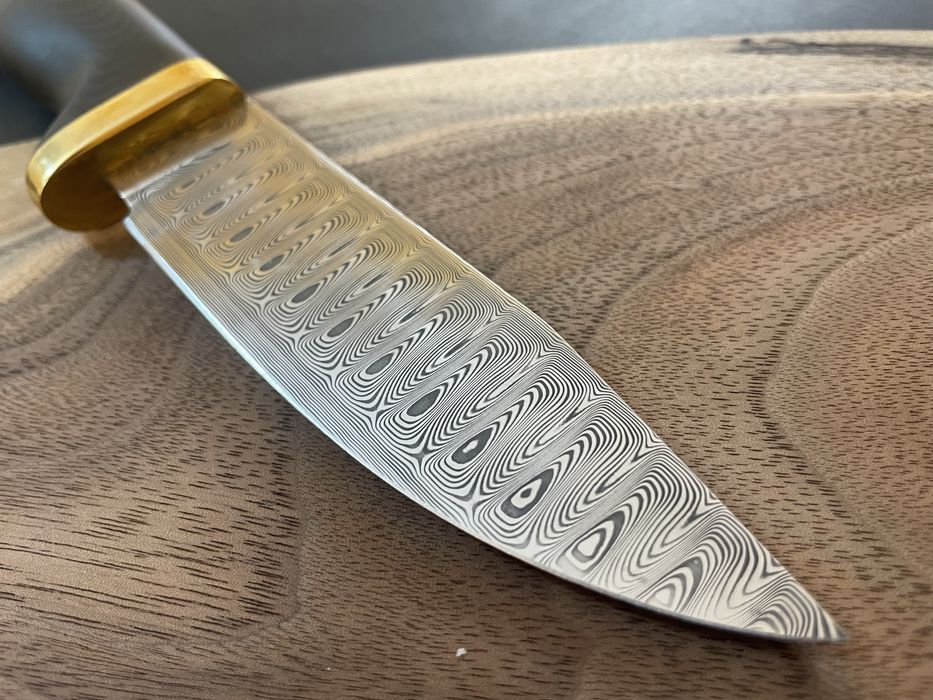 Ръчно изработен ловен нож от дамаска стомана Damasteel