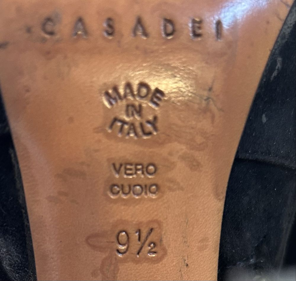 Vand botine cu toc Casadei