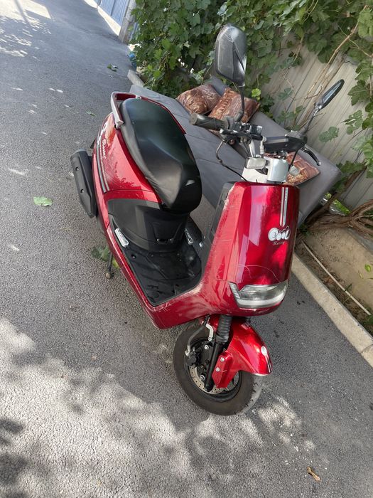 Срочно продам Скутер Мопед