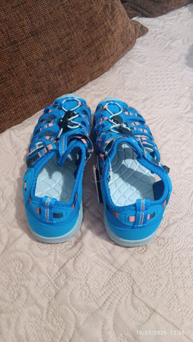 Детски сандали 34 размер нови