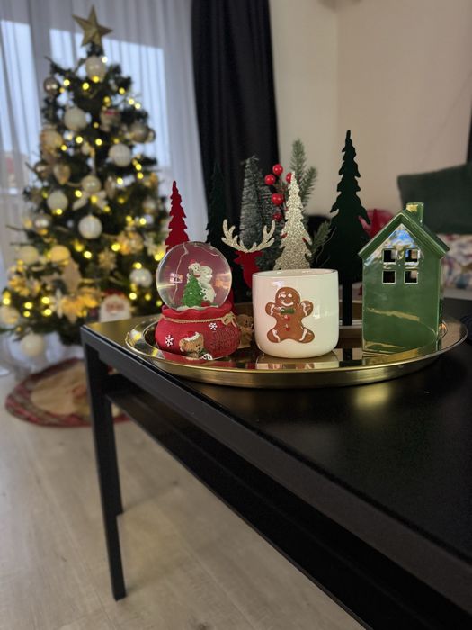 Красиво украсена Коледна елха 165см