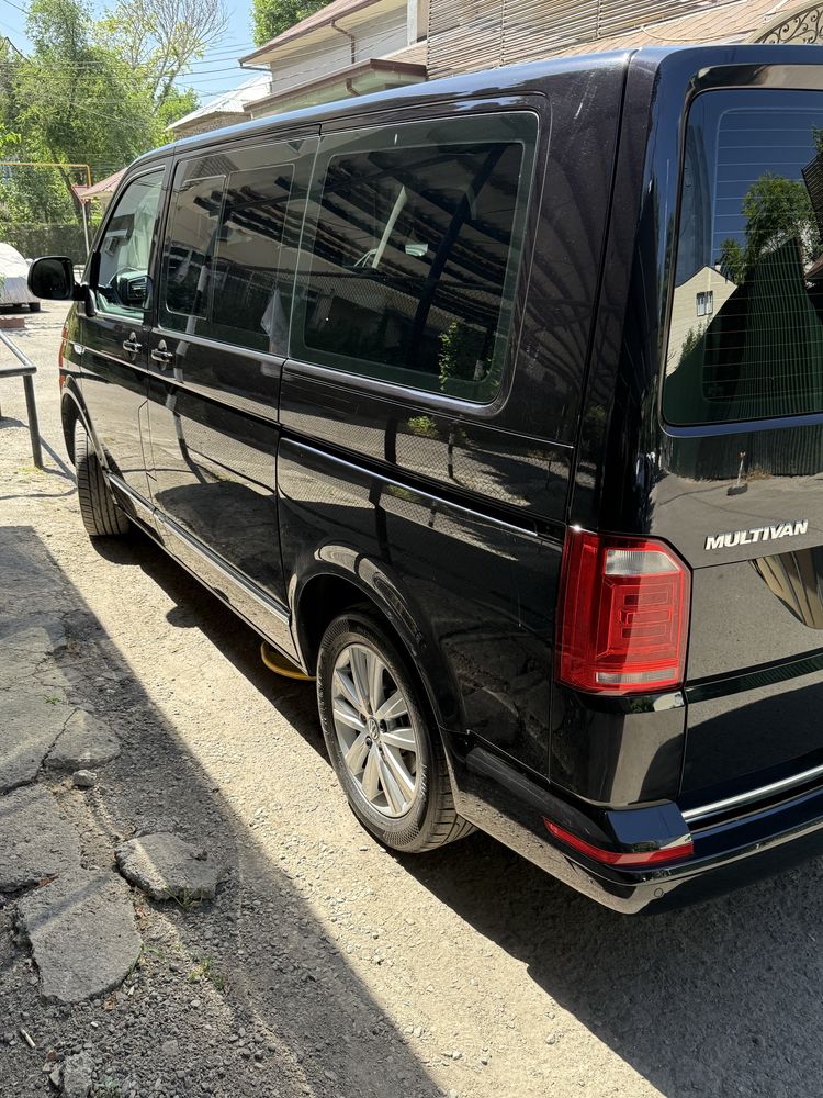 Volkswagen Multivan 2017 Минивэн