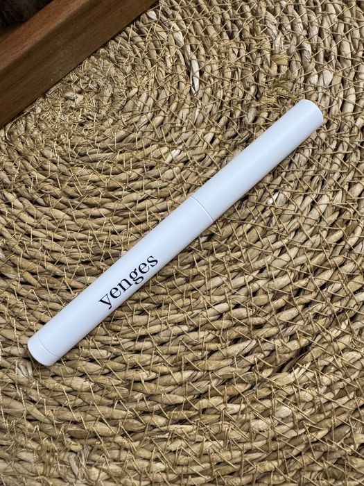 yenges контур за устни