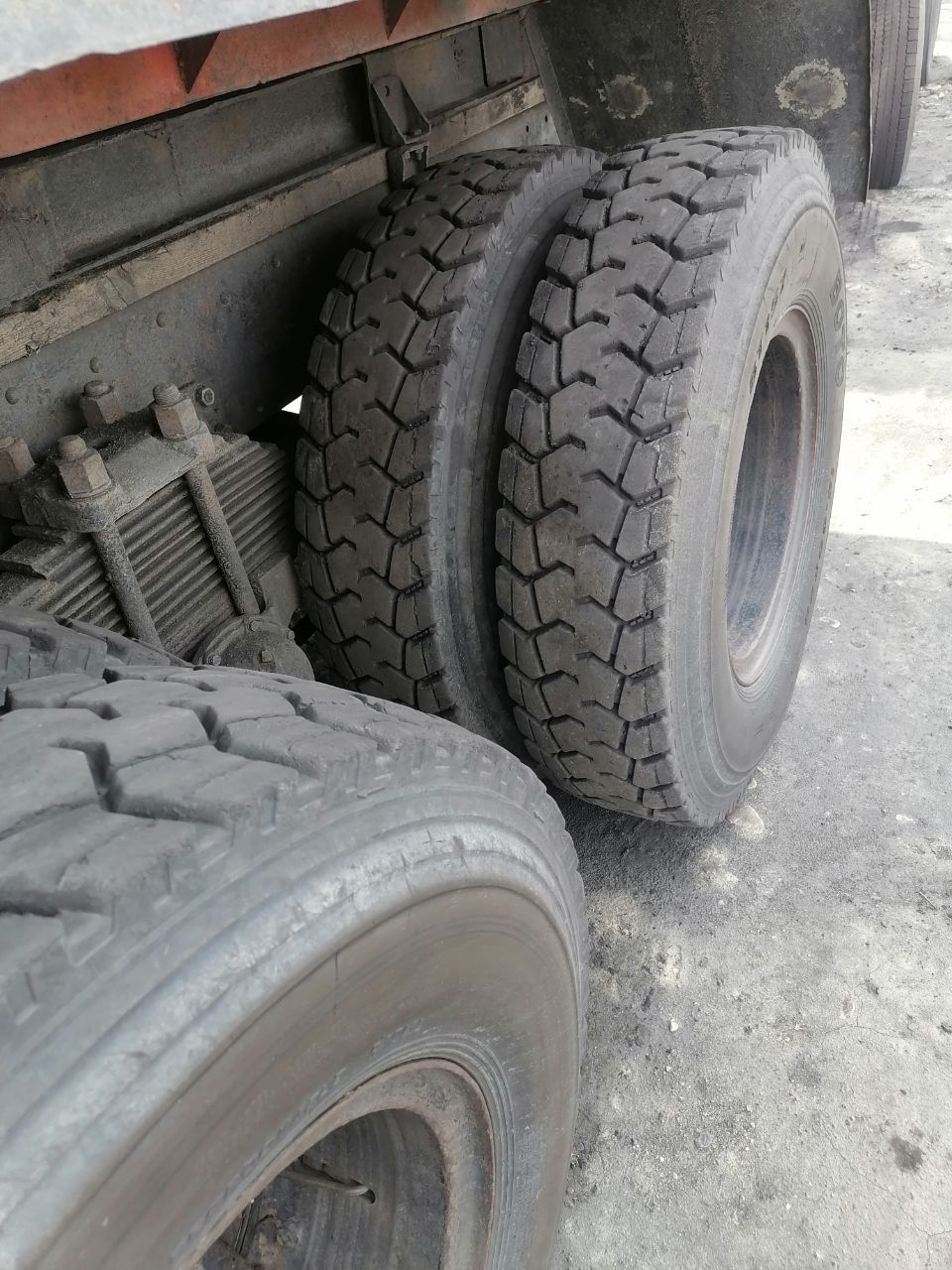 Selxoz kamaz sotiladi.