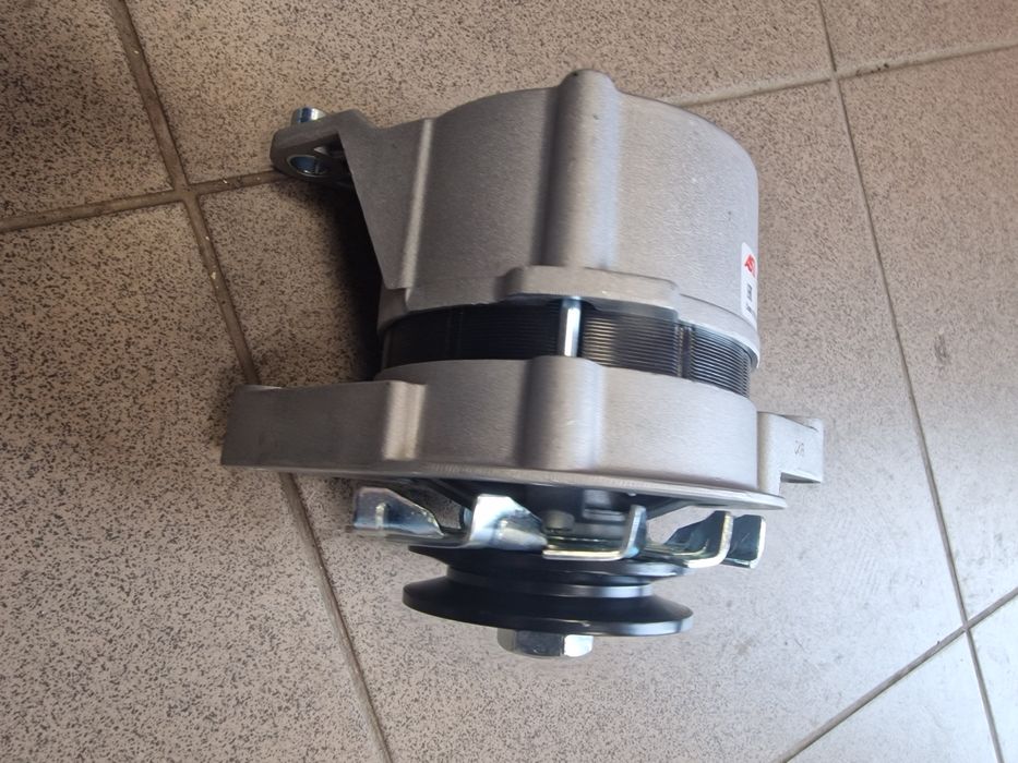 Alternator tractor fiat 211.215.250 300 cu releu incorporat preț 650
