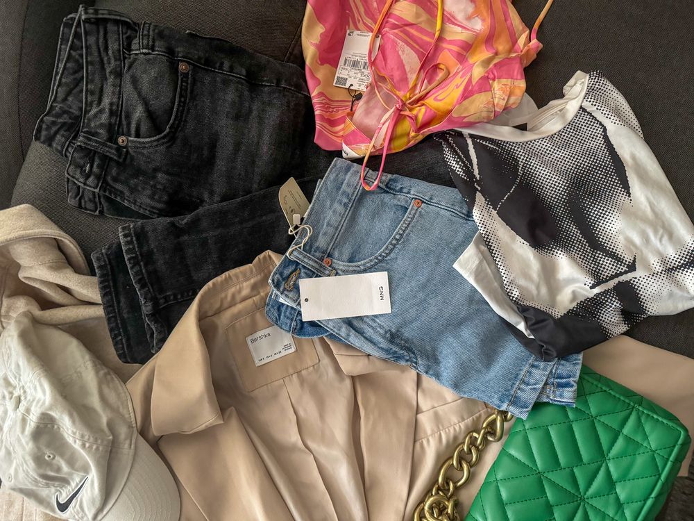 Дамски дрехи - Zara, Mango, Bershka, H&M, Avin Boutique, Nike, Shein