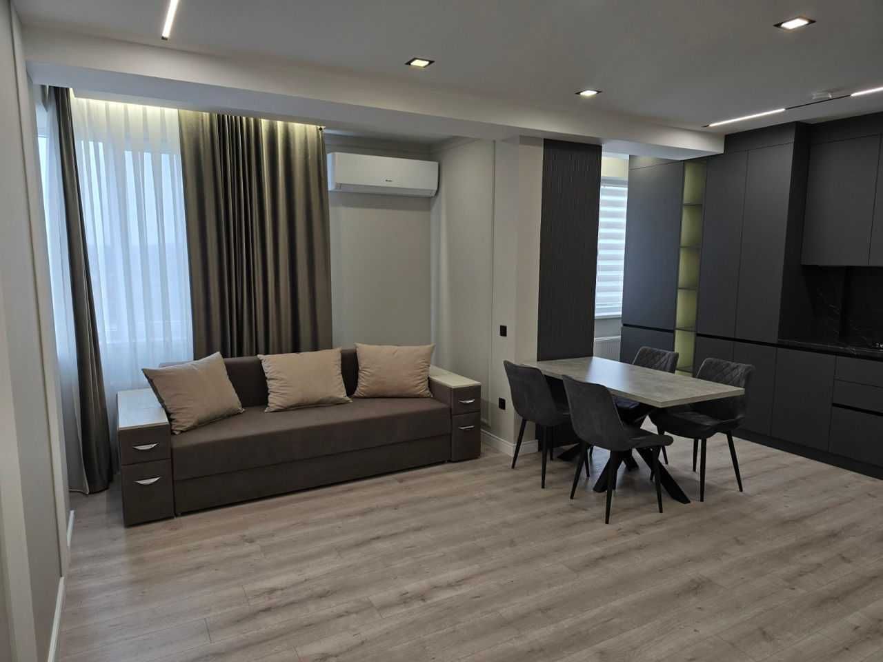 Дава се под наем Двустаен апартамент в София, Кръстова вада - 69 кв.м за 500 € - Снимка #2