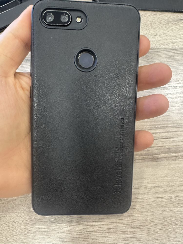 Mi8 lite sotiladi 4/64