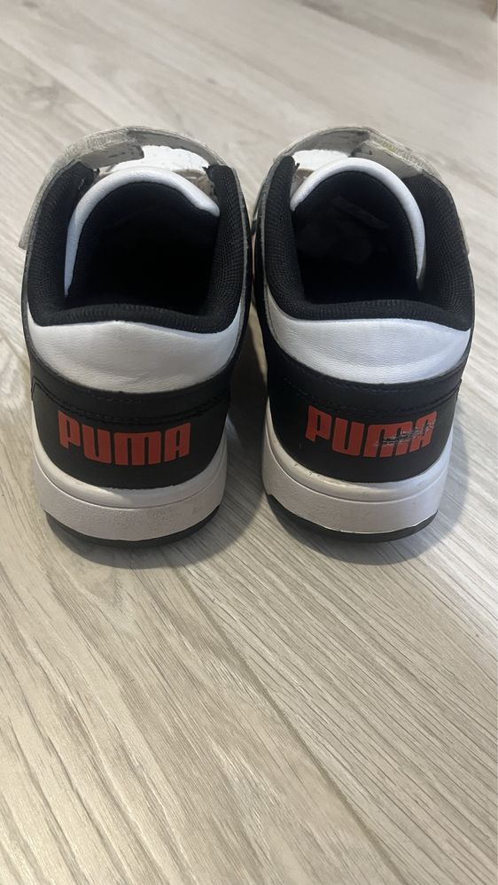 Adidasi Puma marimea 35, 21,5 cm originali