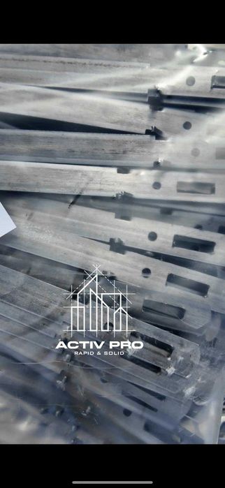 Cofraje montanti distantieri