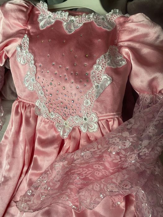 Детска розова рокля