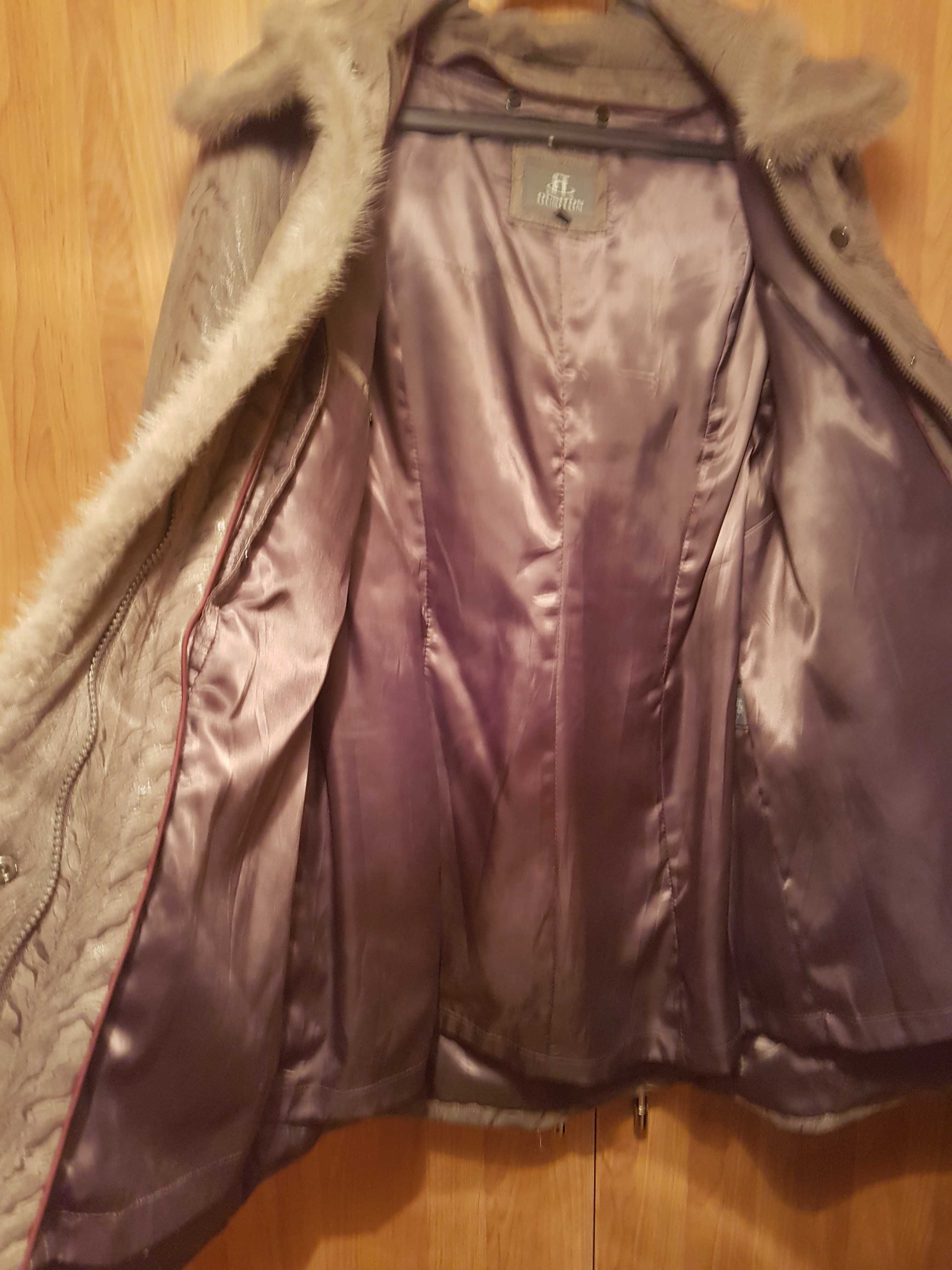 Зимняя женская куртка-пальто