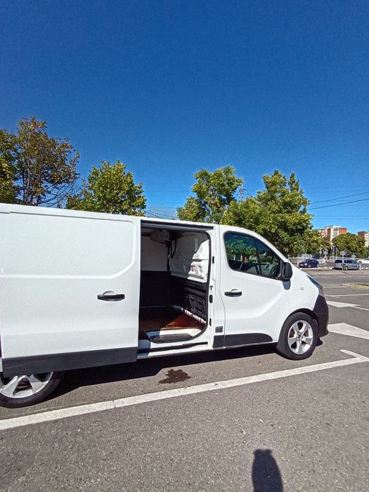 Vand sau schimb Nissan NV 300 an 2018 autoutilitara 3locuri
