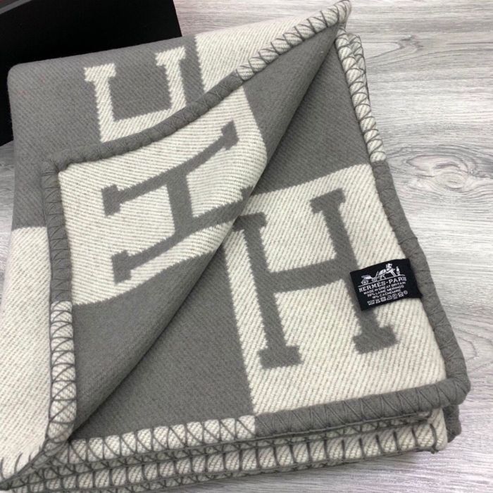 Одеяло и възглавници Hermes