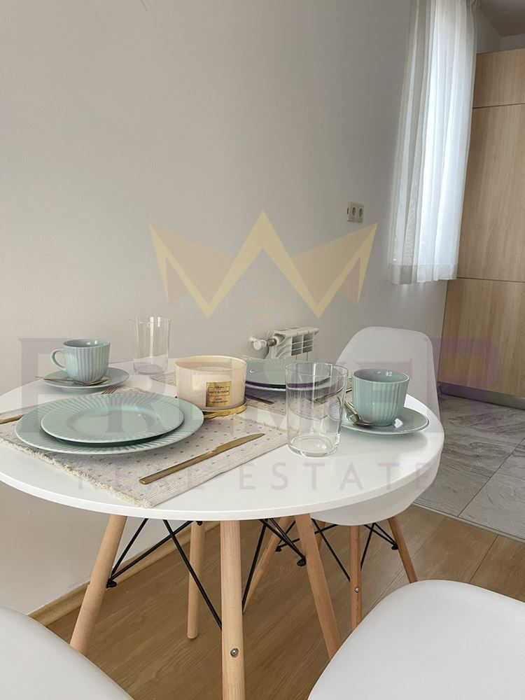 Дава се под наем Двустаен апартамент в София, Кръстова вада - 76 кв.м за 800 € - Снимка #3