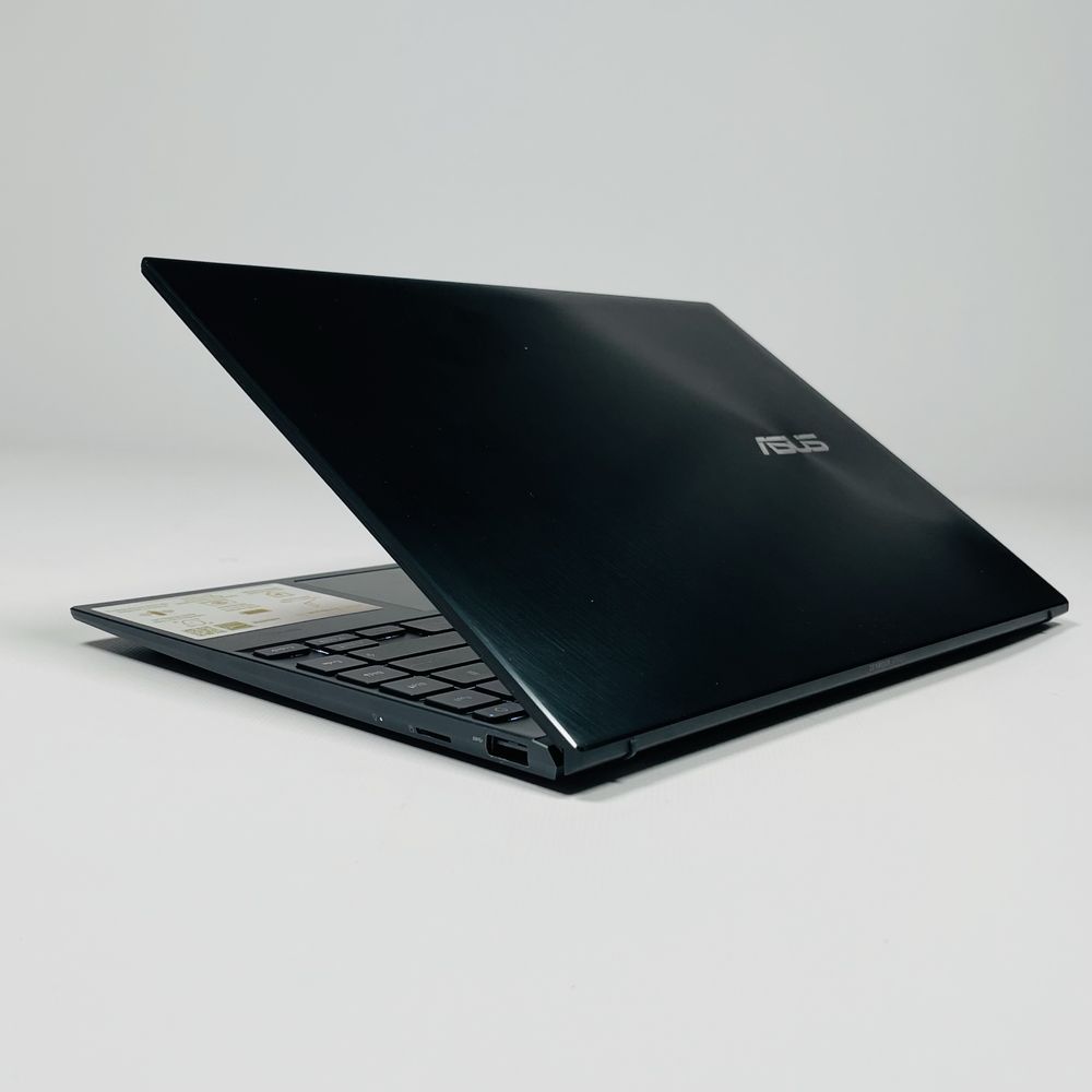 ASUS ZenBook 13 OLED/Ryzen 5 5600U 16MB/512GB NVMe/8GB LPDDR4X