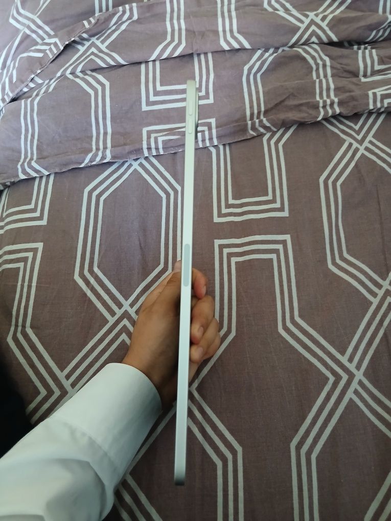 I pad pro 11 dyum srochno pul kerak kelishamiz