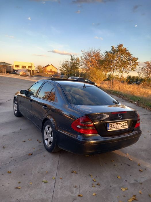 Mercedes E 2.2 DIESEL 6 Trepte manual Navigație trapa electrica